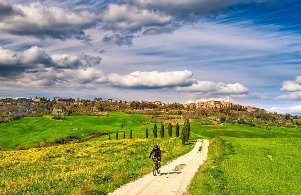 Tra le colline toscane.